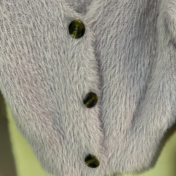 Cropped Cardigan - Picture 2 of 3